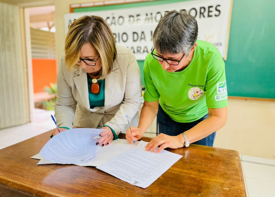 Assinatura foi feita no início da tarde desta quarta-feira
Foto:  Cris Vargas/Prefeitura de Taquara