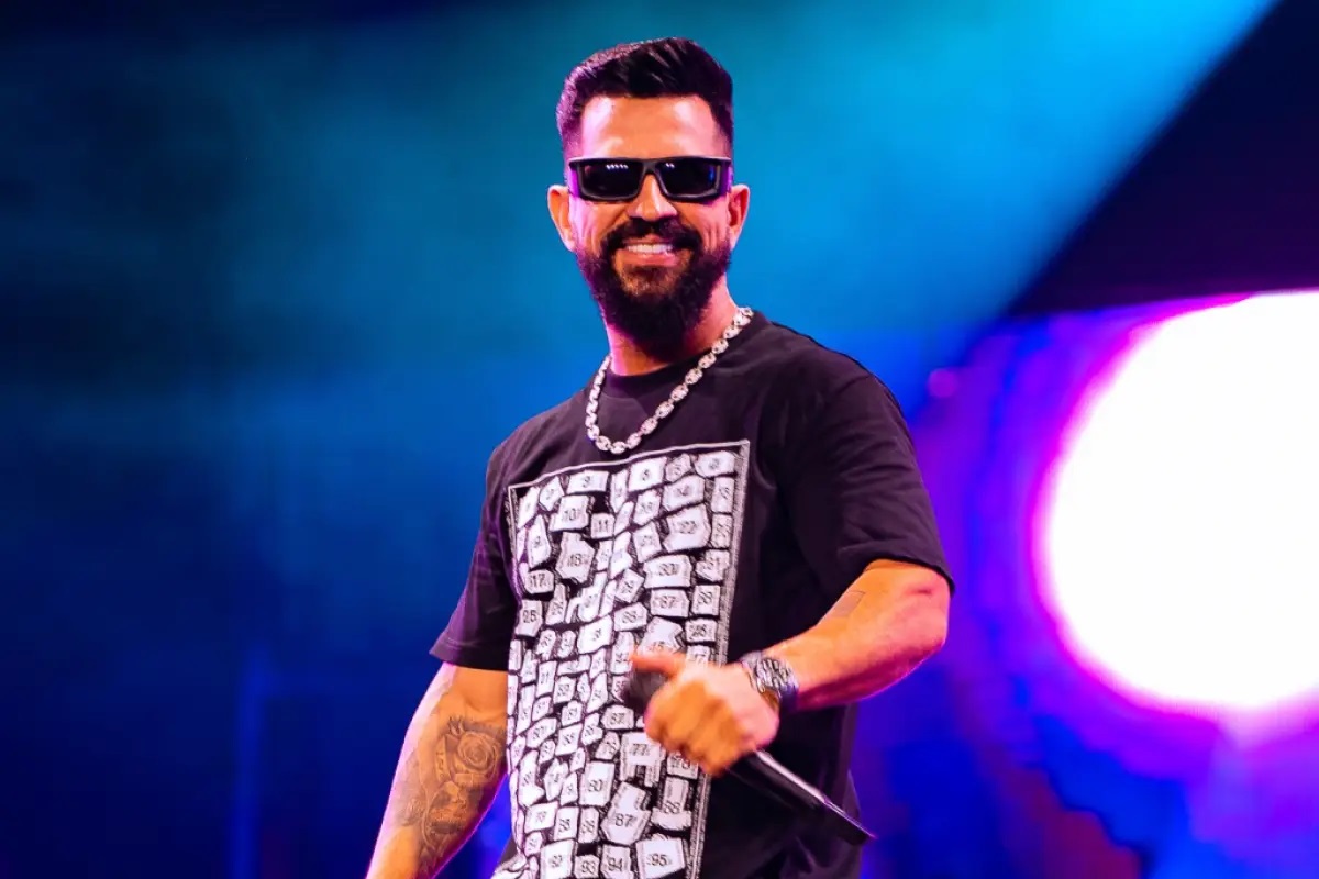 Denis Der Rapper Dennis DJ abre os shows nacionais da Oktoberfest nesta sexta-feira ...