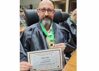 Escritor é o primeiro do Município nomeado membro da ALB
Fotos: Divulgação